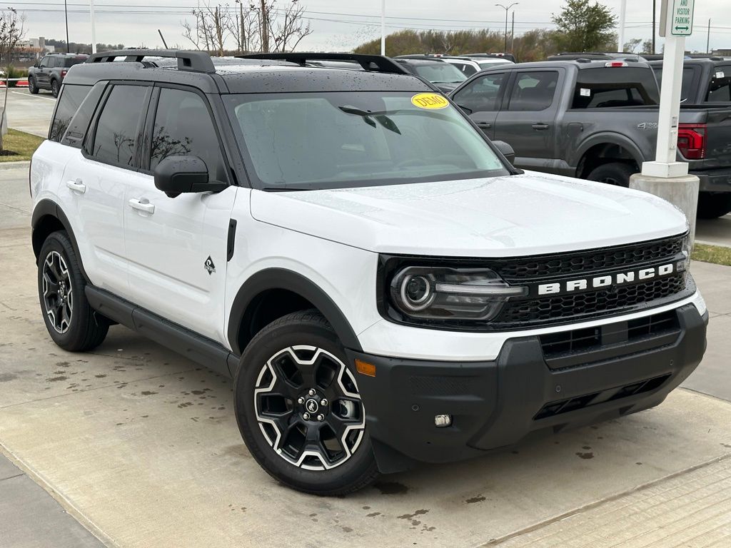 2025 Ford Bronco Sport Outer Banks photo 3