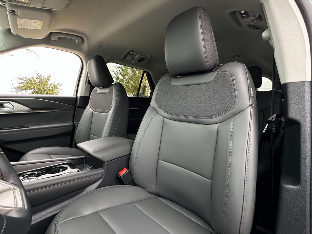 2026 Ford Explorer Active - Photo 23