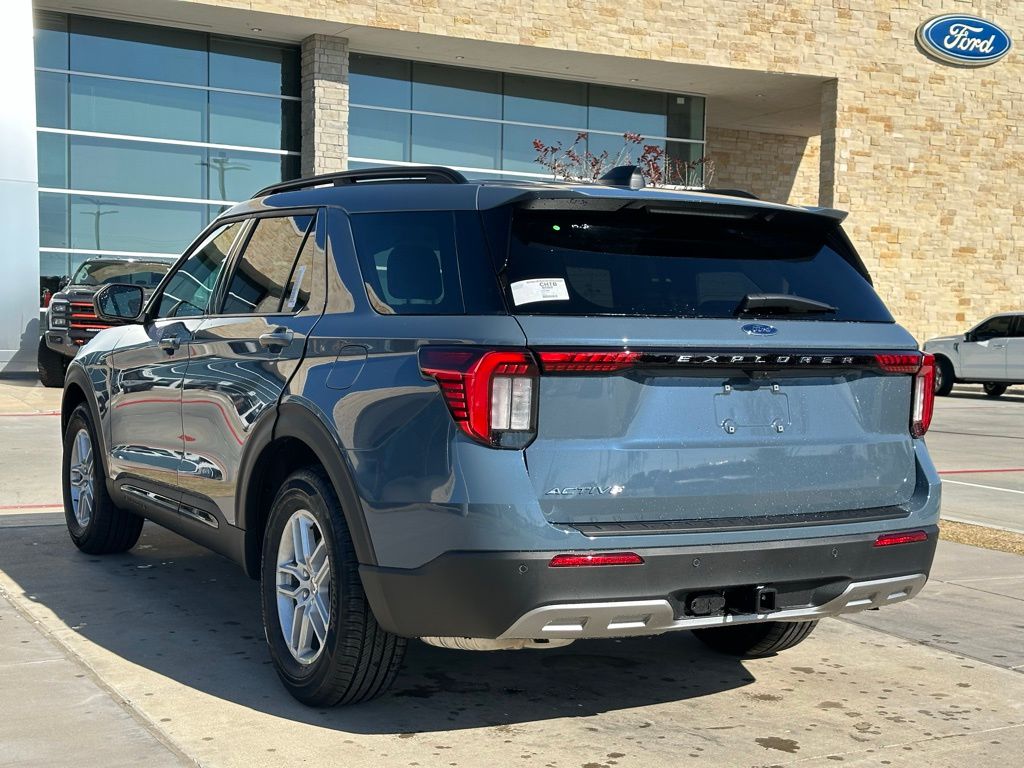 2026 Ford Explorer Active - Photo 8