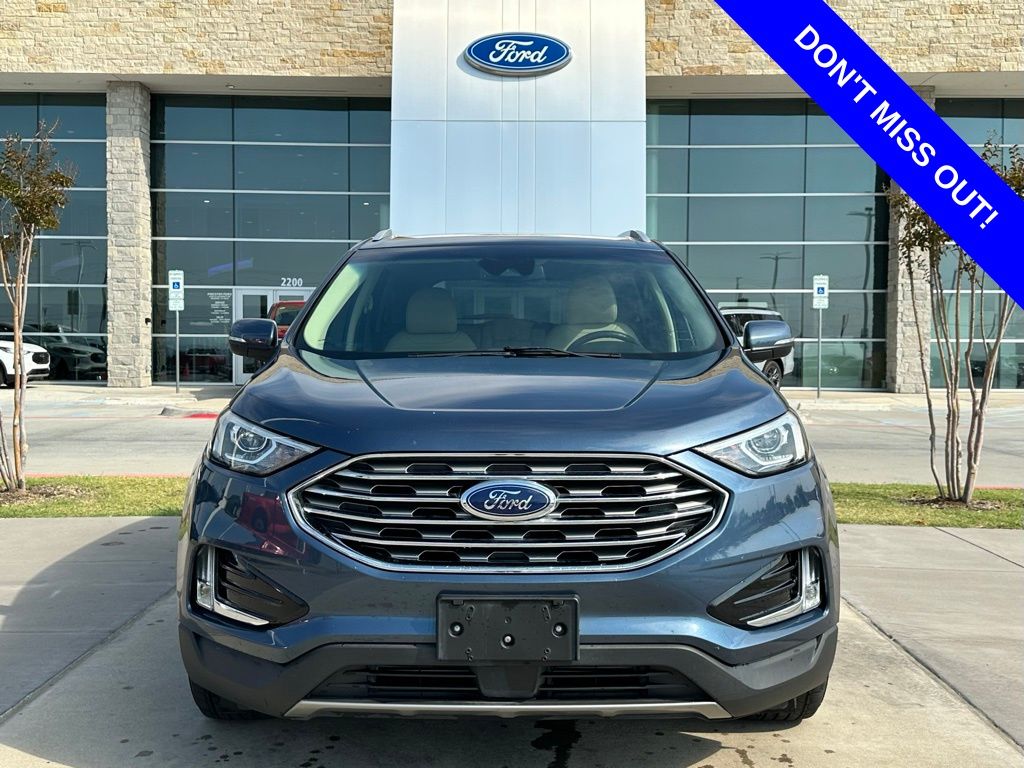 2019 Ford Edge SEL photo 2