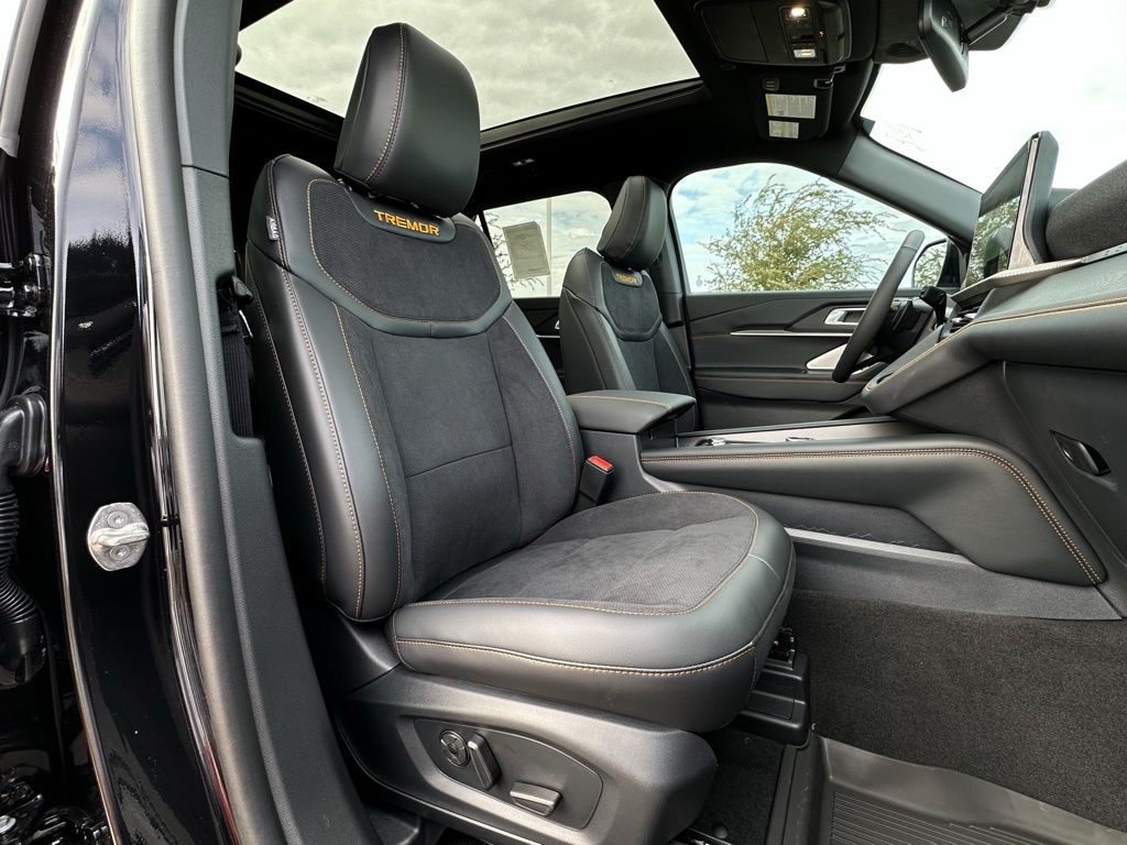 2026 Ford Explorer Tremor - Photo 30