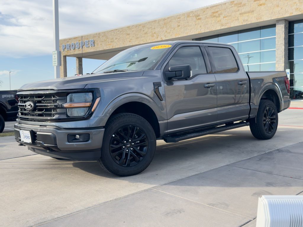 2025 Ford F-150 XLT photo 3