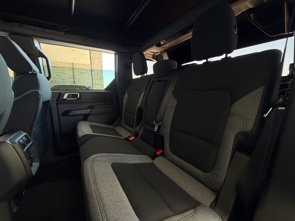 2026 Ford Bronco 4-Door Base - Photo 22