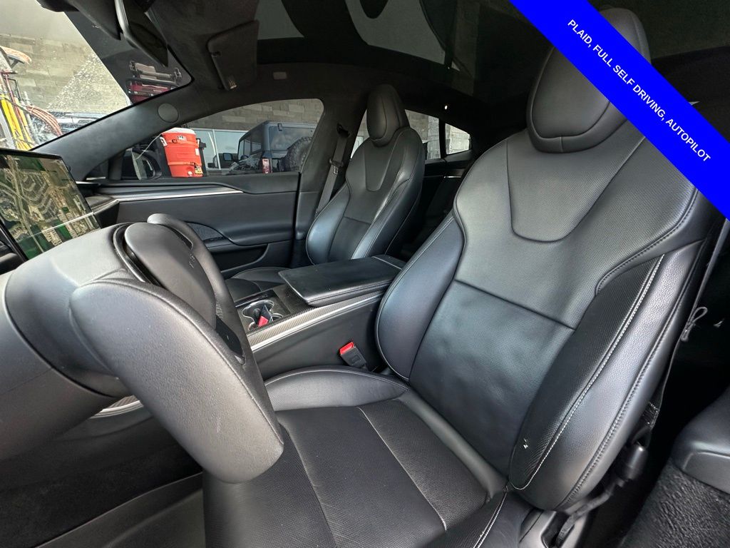 2021 Tesla Model S Plaid photo 3