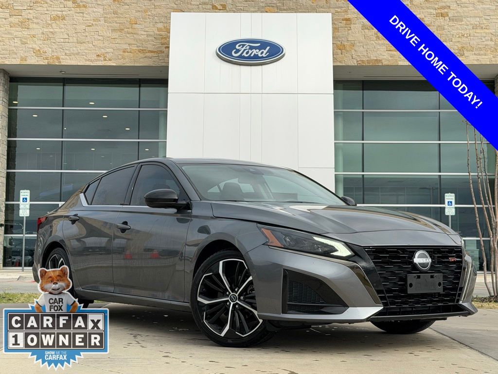 2023 Nissan Altima SR