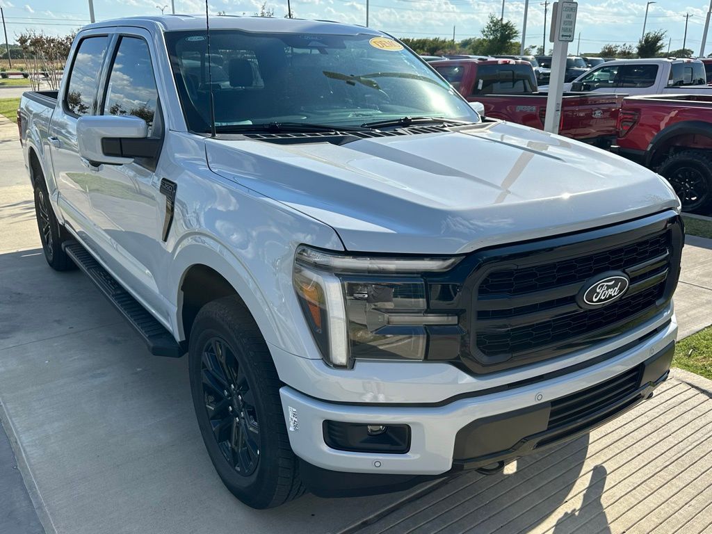 2025 Ford F-150 Lariat photo 3