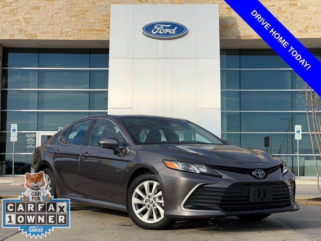 2024 Toyota Camry LE