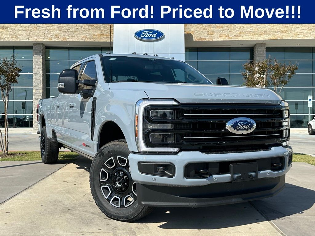 2026 Ford F-350 Super Duty Platinum's photo