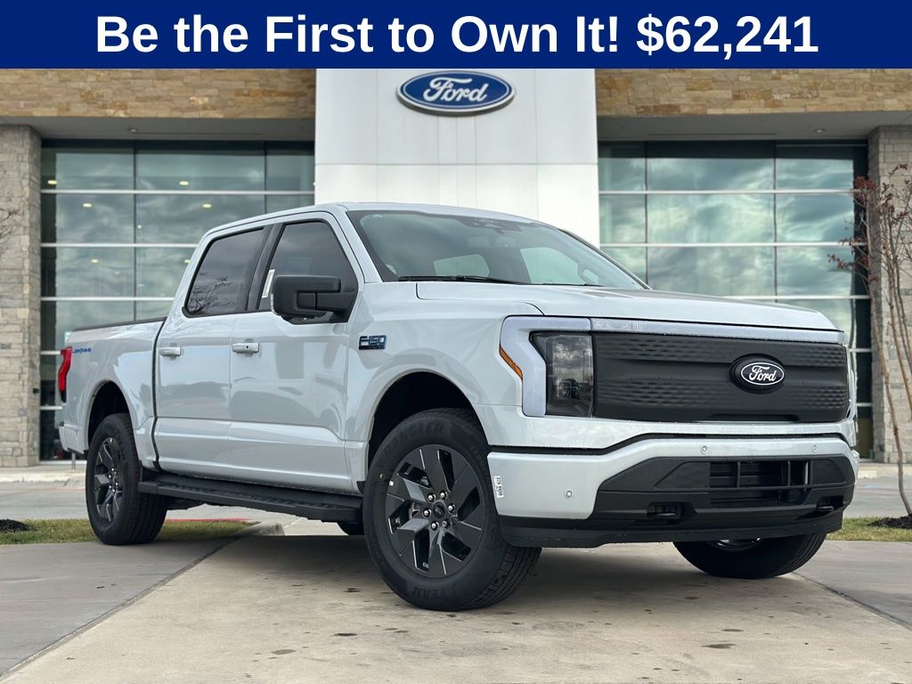 2025 Ford F-150 Lightning Flash's photo