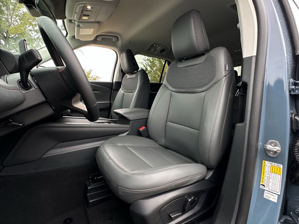 2026 Ford Explorer Active - Photo 6