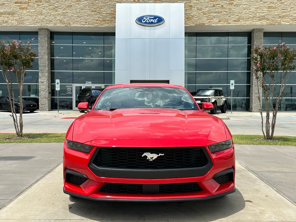 2025 Ford Mustang EcoBoost photo 2