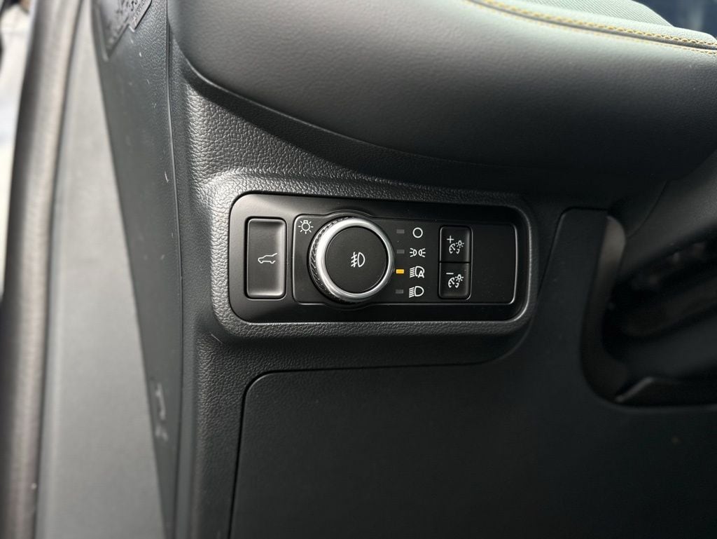 2026 Ford Explorer Tremor - Photo 18