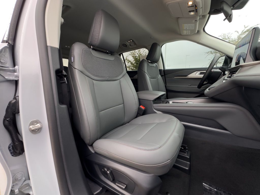 2026 Ford Explorer Active - Photo 29