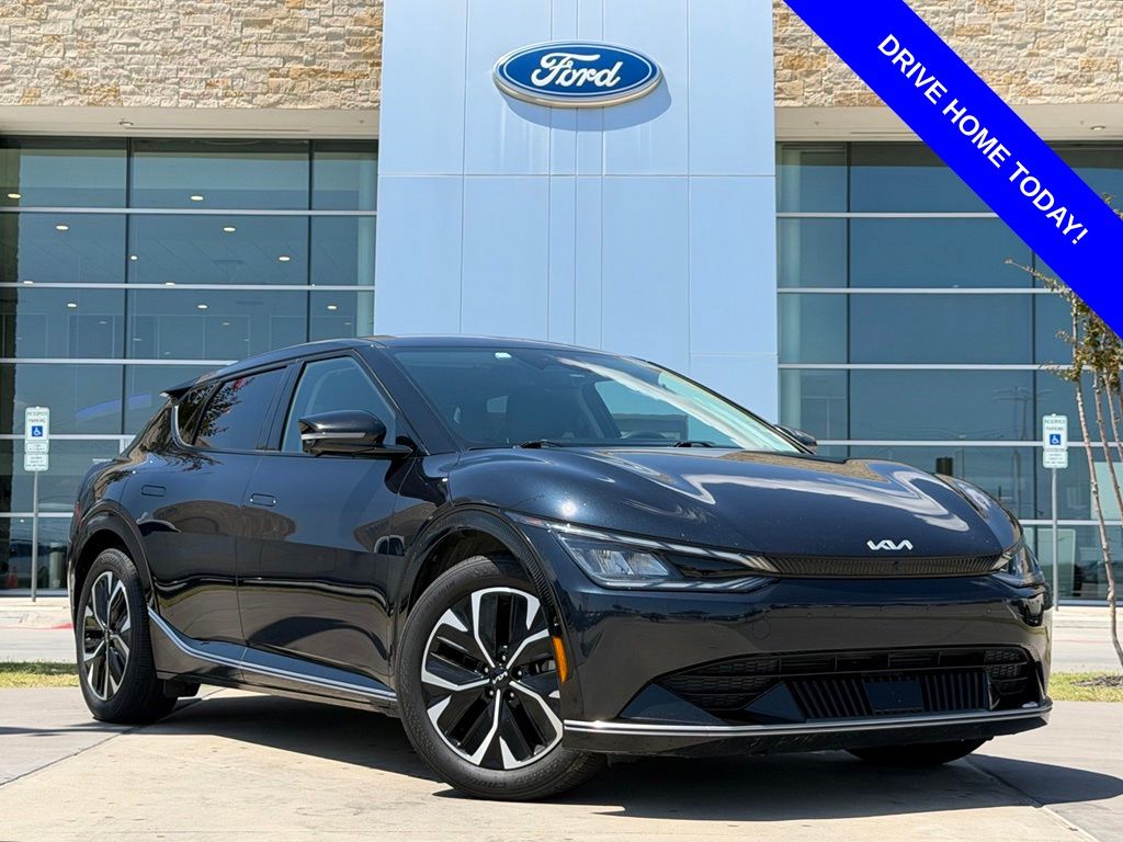 2022 Kia EV6 Wind AWD's photo