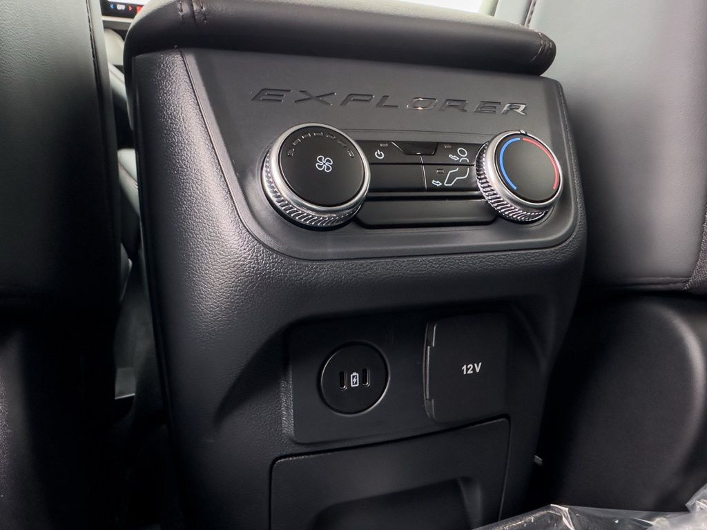 2026 Ford Explorer Active - Photo 26