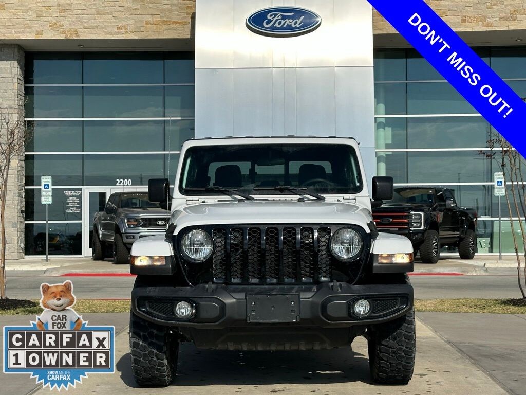 Used 2023 Jeep Gladiator Willys Truck Crew Cab