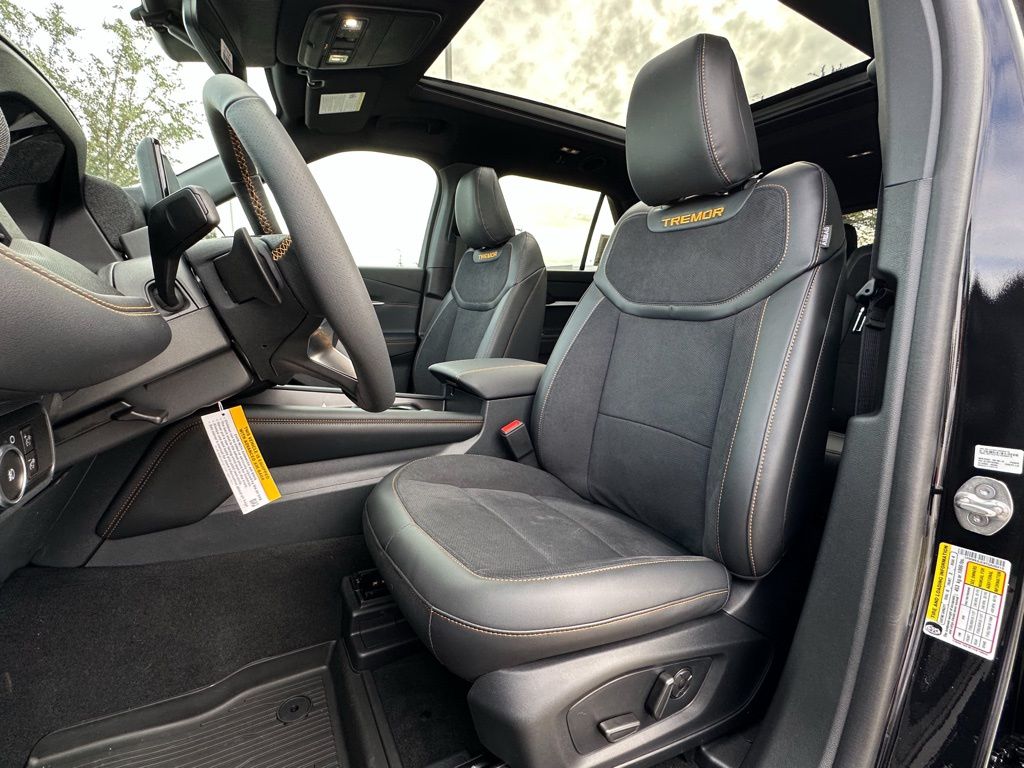 2026 Ford Explorer Tremor - Photo 6