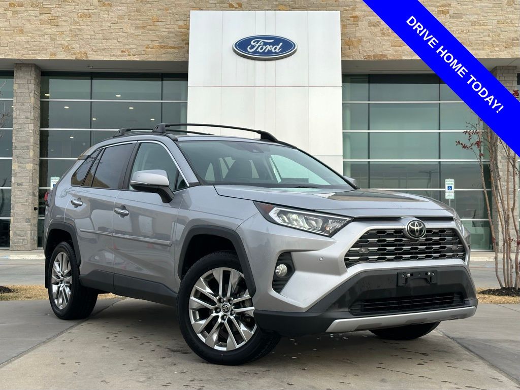 2021 Toyota RAV4 Limited's photo