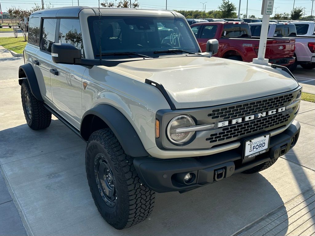 2025 Ford Bronco Badlands photo 3