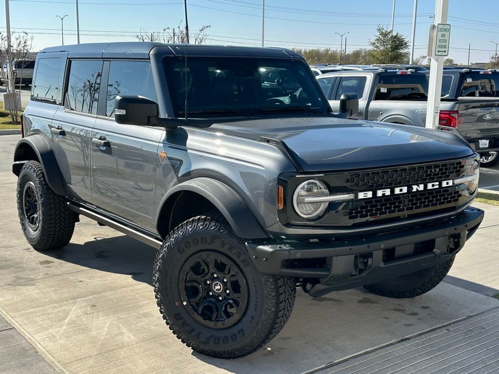 New 2025 Ford Bronco Badlands SUV