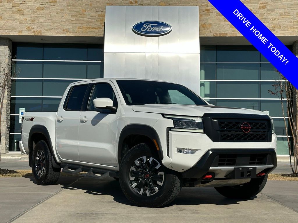 2023 Nissan Frontier PRO-4X's photo