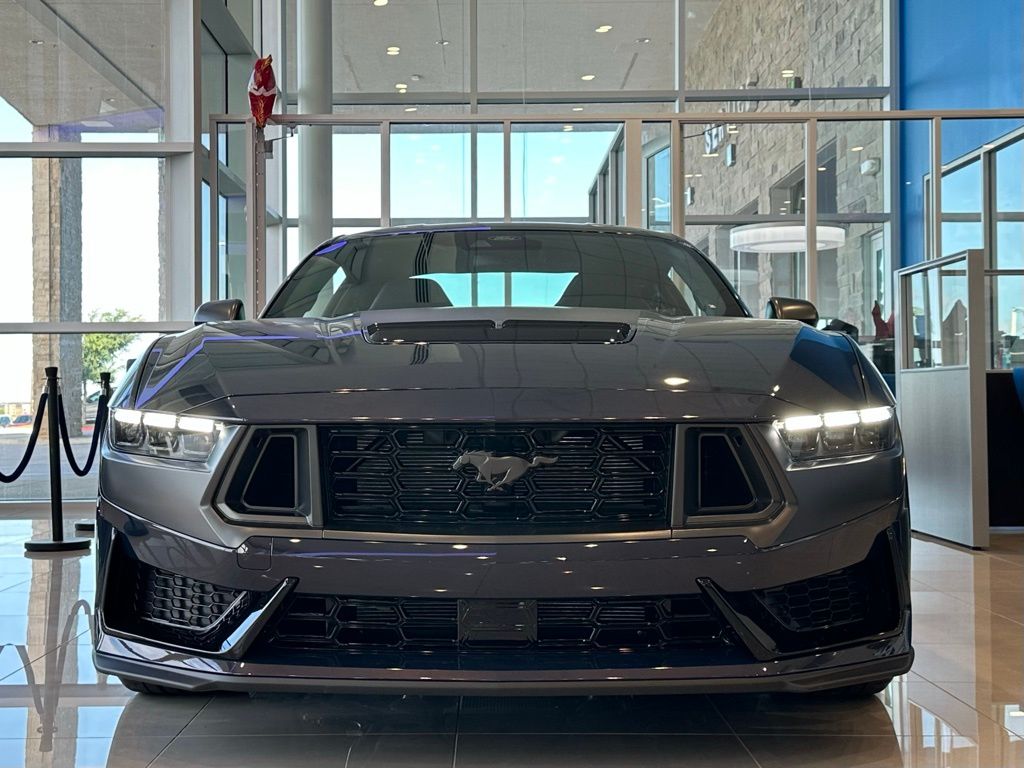 2025 Ford Mustang Dark Horse Premium photo 2