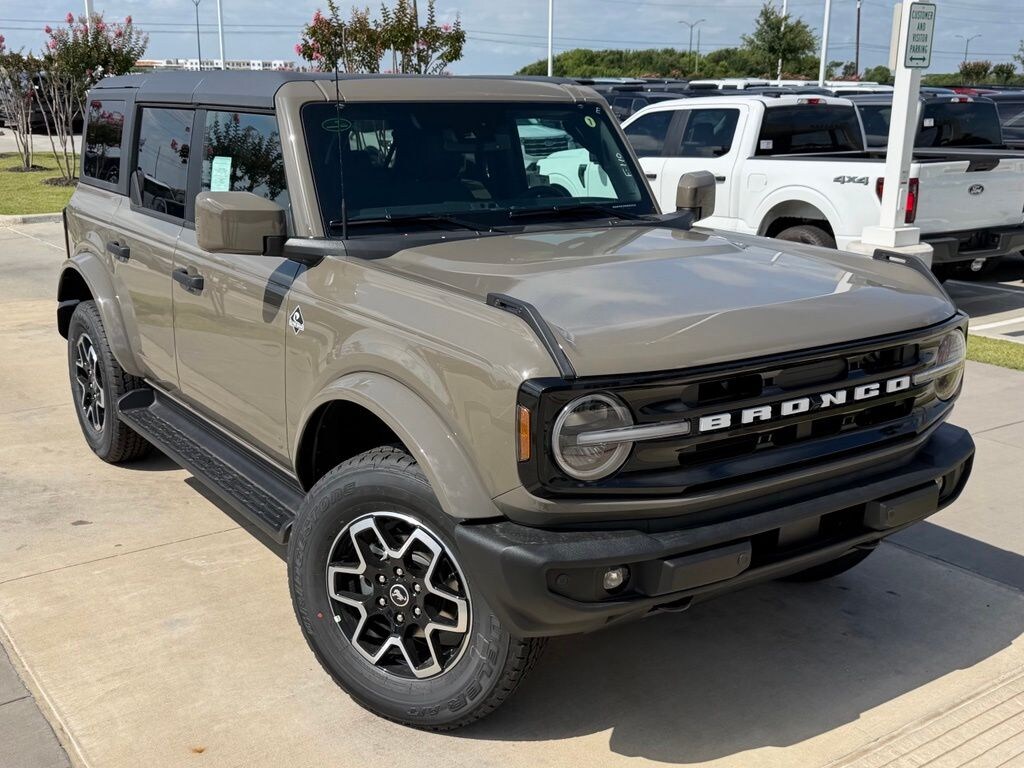 New 2026 Ford Bronco Outer Banks® SUV