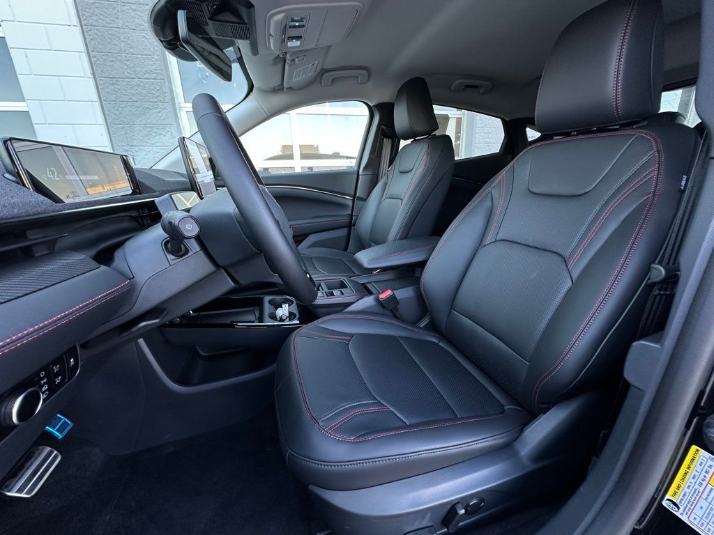2025 Ford Mustang Mach-E Premium photo 2
