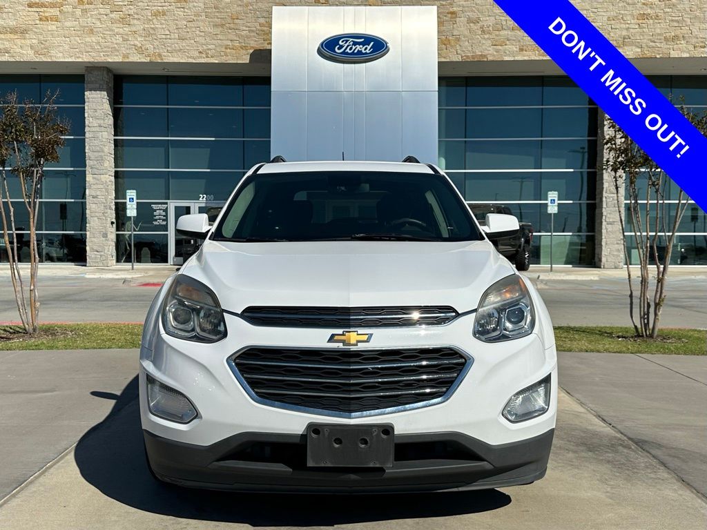 2016 Chevrolet Equinox LT photo 2