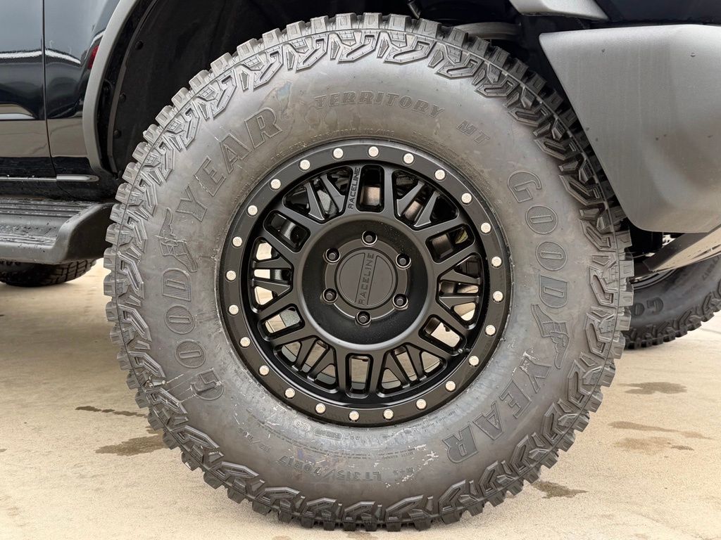 2026 Ford Bronco 4-Door Base - Photo 9