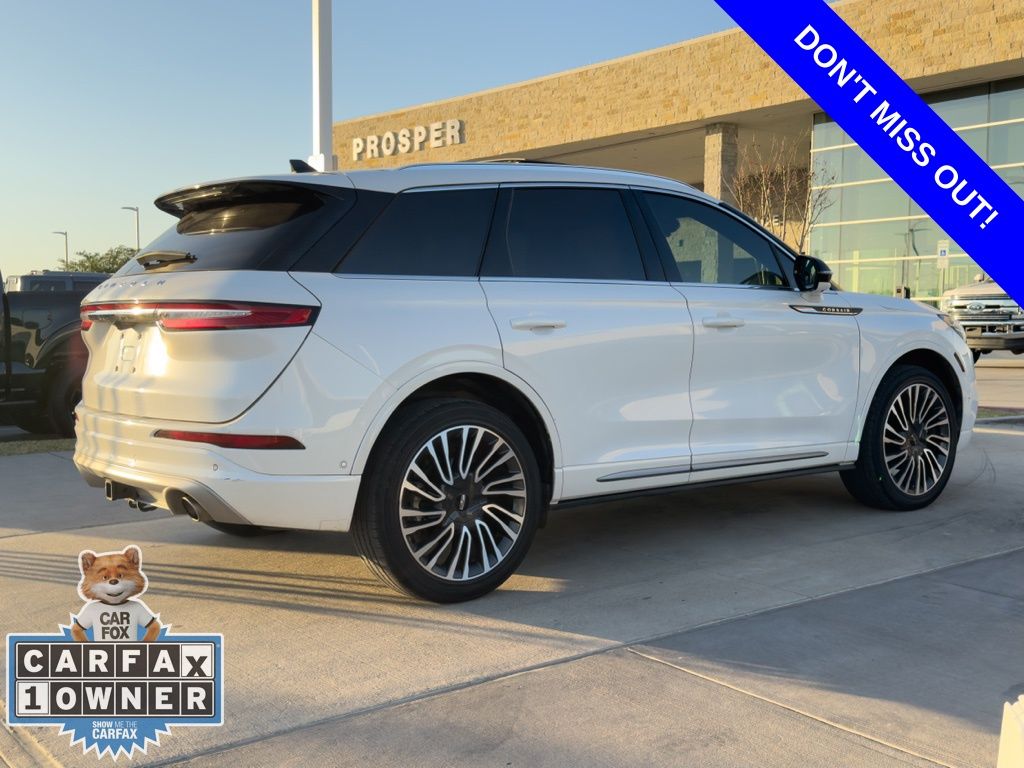 2021 Lincoln Corsair Reserve photo 2