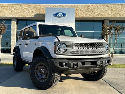 2025 Ford Bronco Badlands SUV