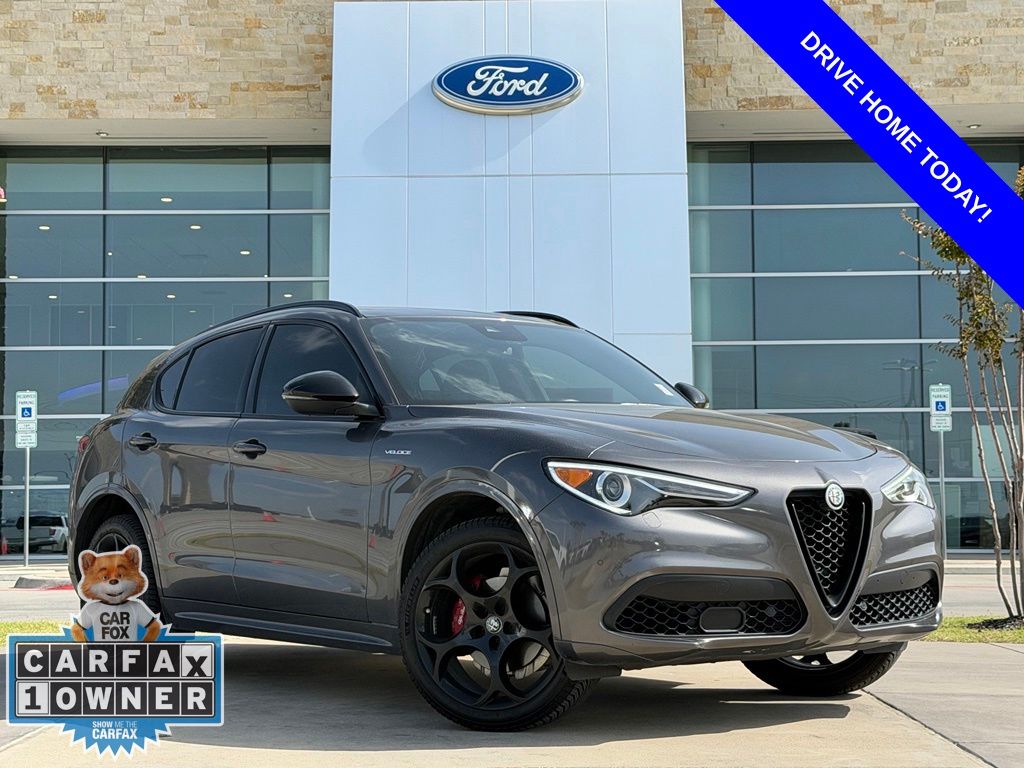 2022 Alfa Romeo Stelvio Ti Veloce AWD's photo