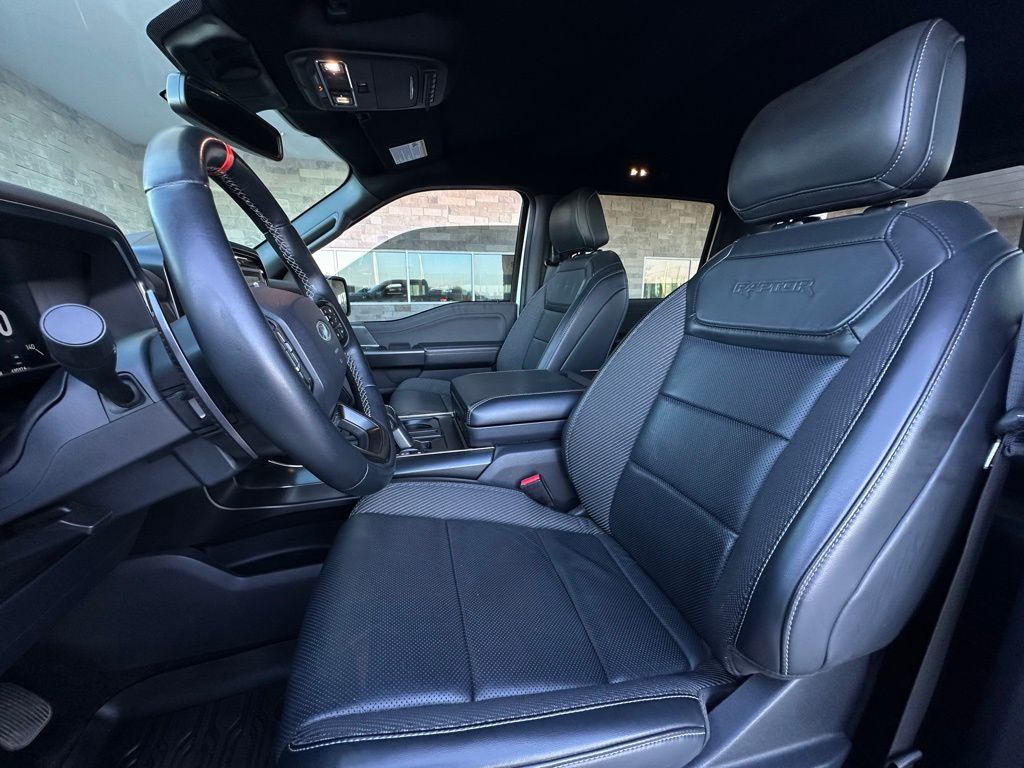 2022 Ford F-150 Raptor photo 2