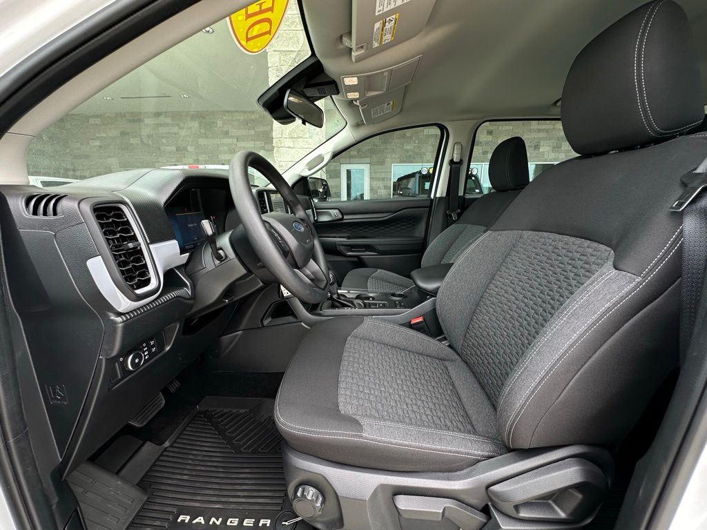 2025 Ford Ranger XL photo 4