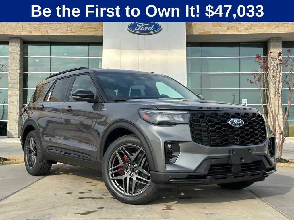 2026 Ford Explorer ST-LINE's photo