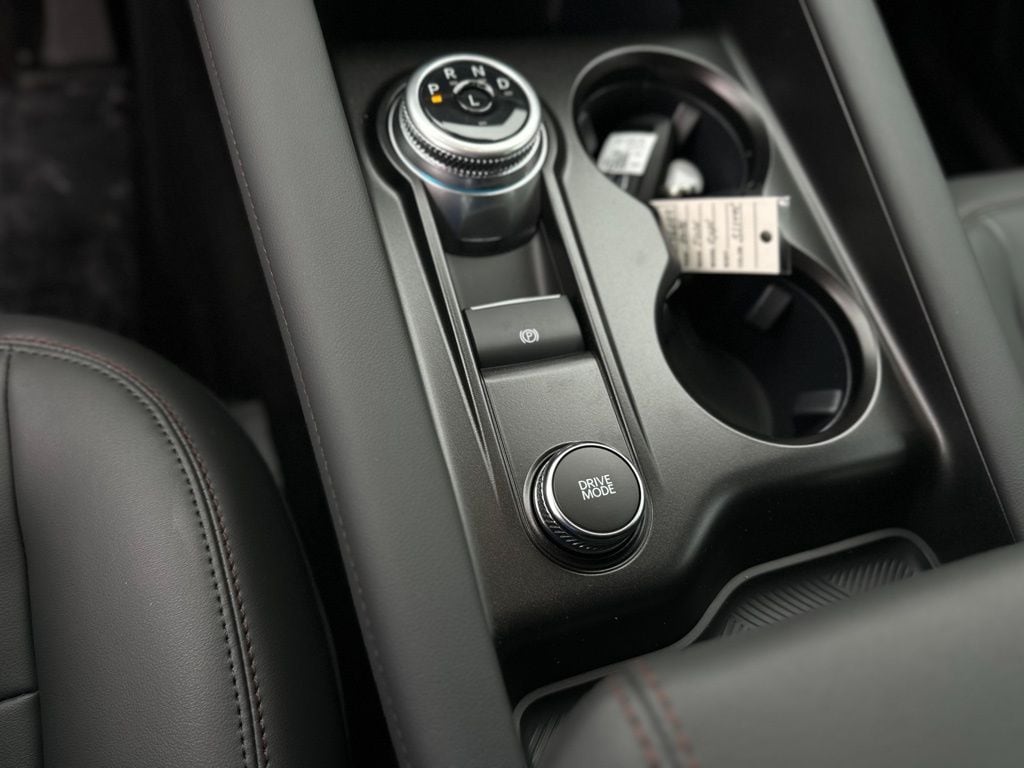 2026 Ford Explorer Active - Photo 13