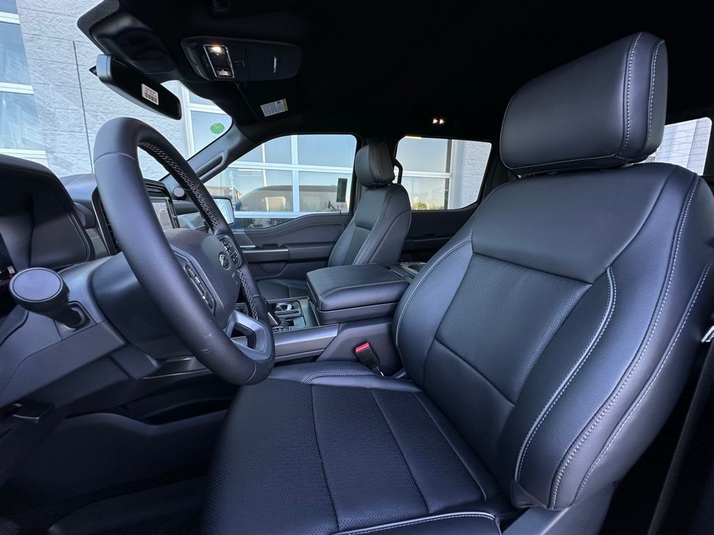 New 2025 Ford F-150 Lariat Truck SuperCrew Cab