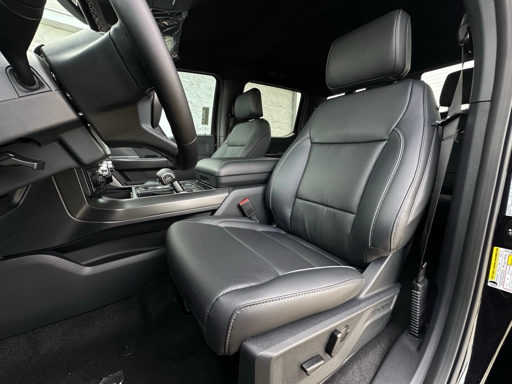 New 2025 Ford F-150 Lariat Truck SuperCrew Cab