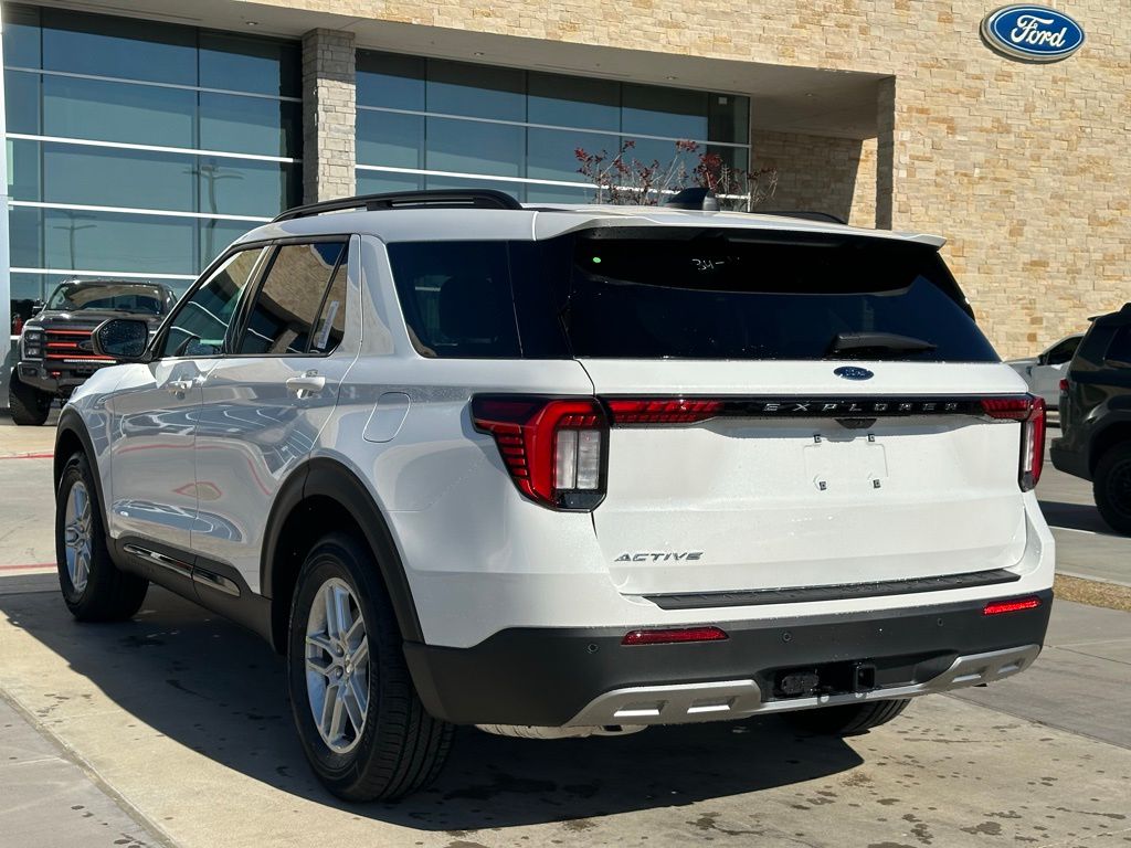 2026 Ford Explorer Active - Photo 9