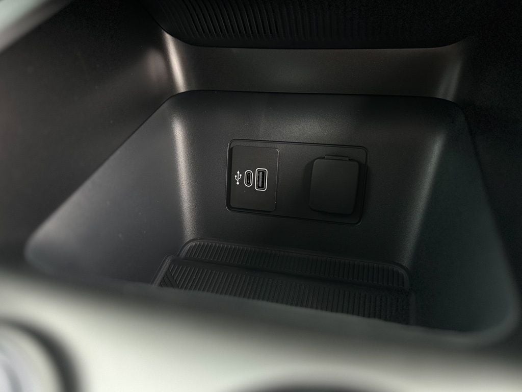 2026 Ford Explorer Active - Photo 12