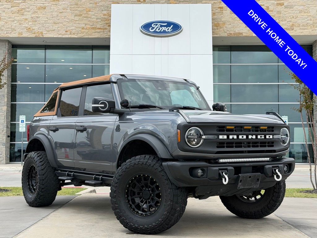 Gray Metallic 2022 Ford Bronco SUV / Crossover Four-Wheel Drive 7-Speed Manual