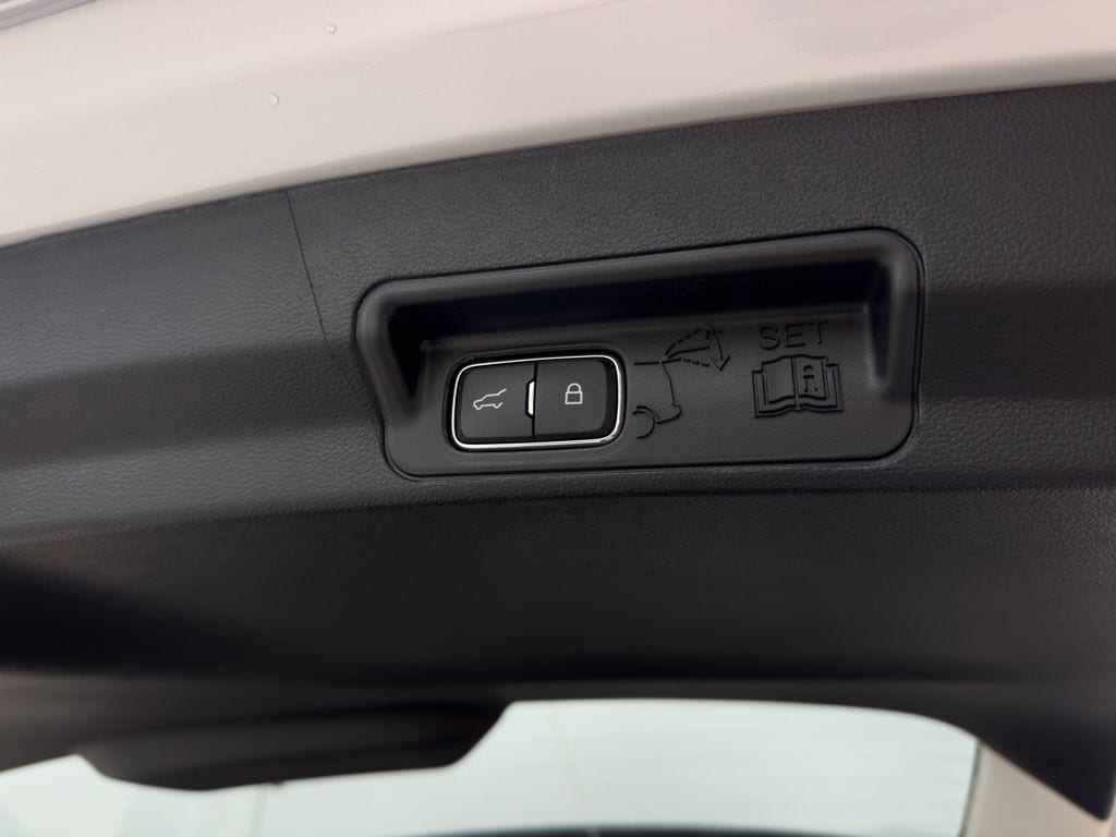 2026 Ford Explorer Active - Photo 32