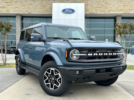 2025 Ford Bronco Outer Banks SUV