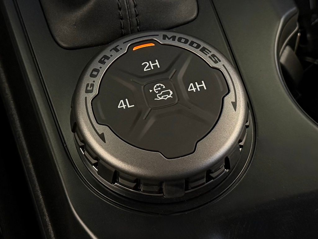 2026 Ford Bronco 4-Door Base - Photo 17