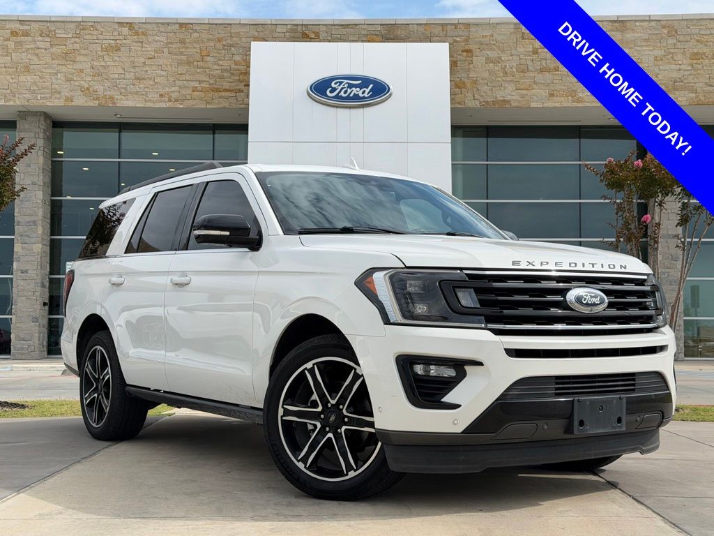 2021 Ford Expedition Limited's photo