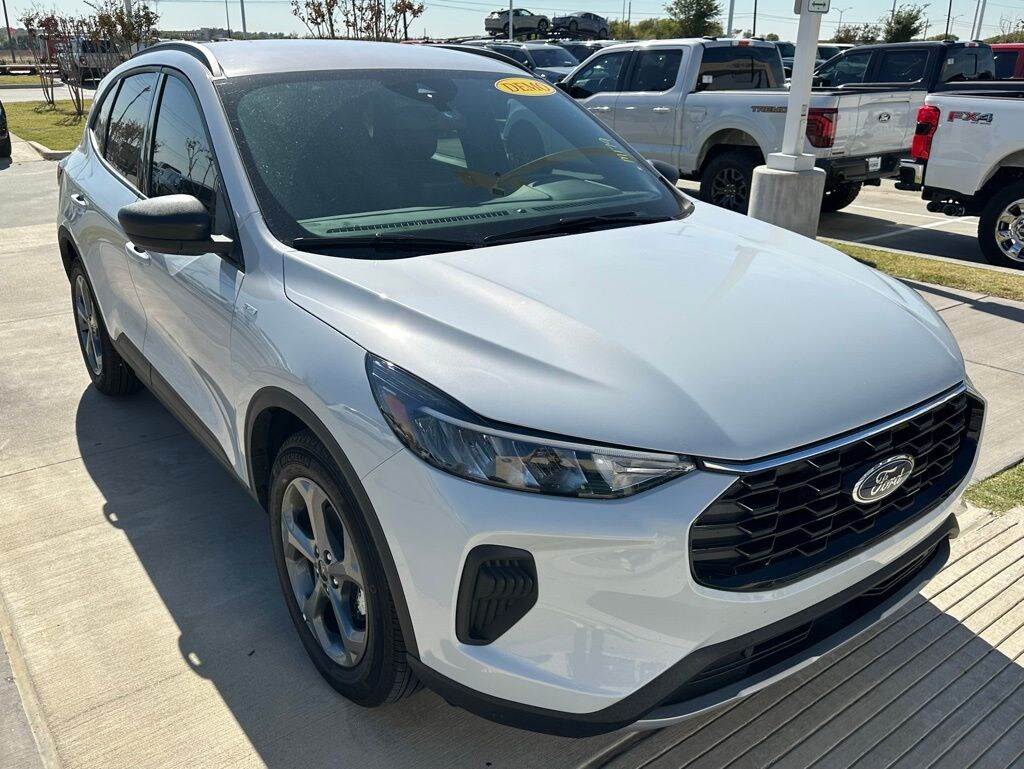 New 2025 Ford Escape ST-Line SUV