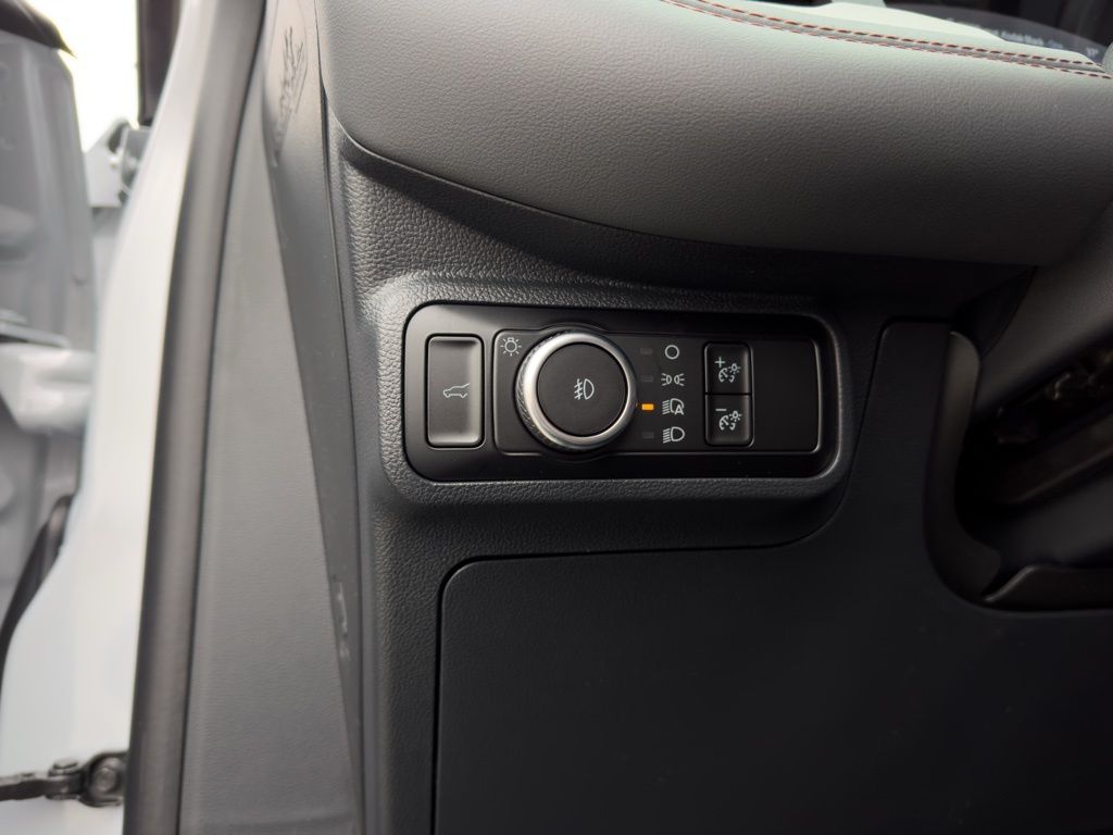 2026 Ford Explorer Active - Photo 17