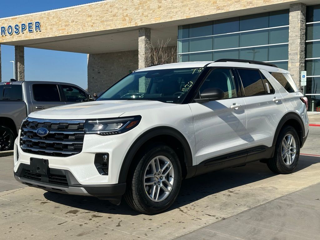 2026 Ford Explorer Active - Photo 8