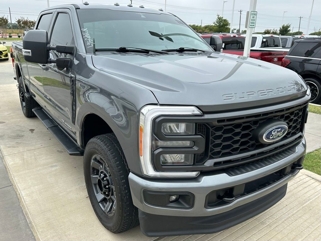 2023 Ford F-250 Lariat photo 3